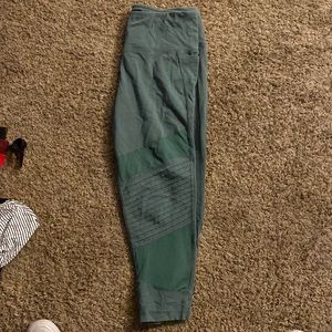 Reebok green  leggings size cal